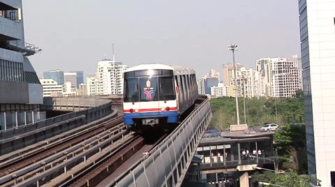 Skytrain with Skyline of Phloenchit Video stock 38610777