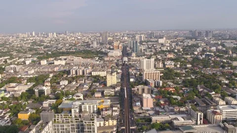 Skytrain in town Stock Footage 79899449