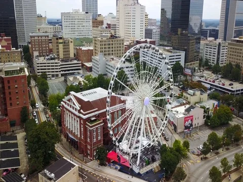 Skyview Atlanta Flyby Vídeo Stock 80210349