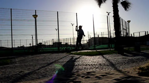 Slackline during sunset Video stock 24728435