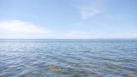 сlear calm water Vídeo Stock 130236922