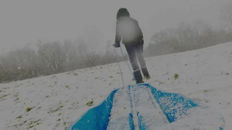 Sledge pull 30fps 4k 動画素材 148122288