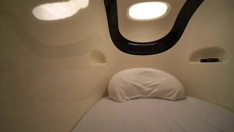 Sleeping capsule Stockbeeldmateriaal 131066493