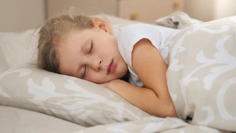 Sleeping child Video stock 92115158