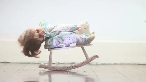 Sleeping done doll 스톡 동영상 114061592