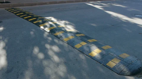 Sleeping policeman Vídeos de archivo 34944215