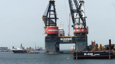 Sleipnir heavy lift platform 動画素材 273971773