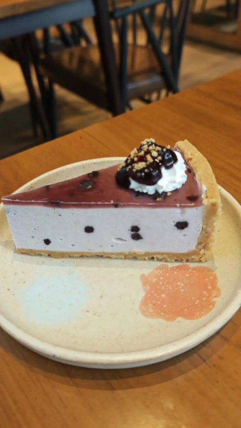 A slice of cake Stockbeeldmateriaal 328266548