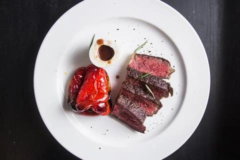 A slice of cake on a plate Fotos de archivo