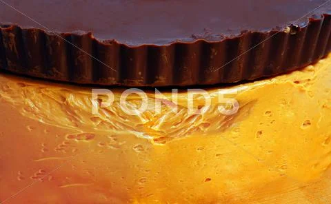 Slice of chocolate cream cake Stock Photos
