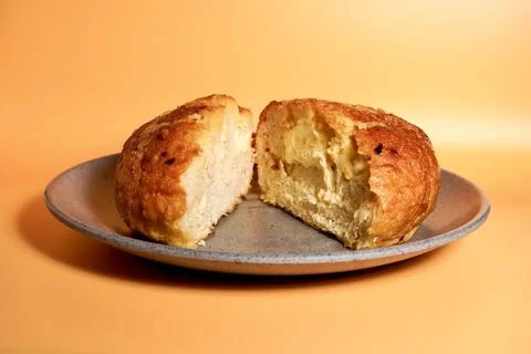 Sliced in half garlic cheese bread Stock Photos