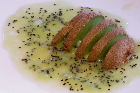 Sliced kiwi Stock Photos