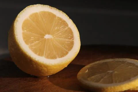 Sliced lemon 库存照片