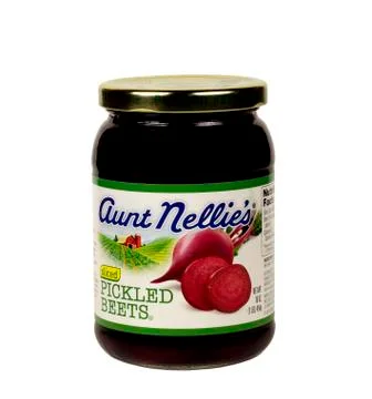 Sliced pickled beets 库存照片