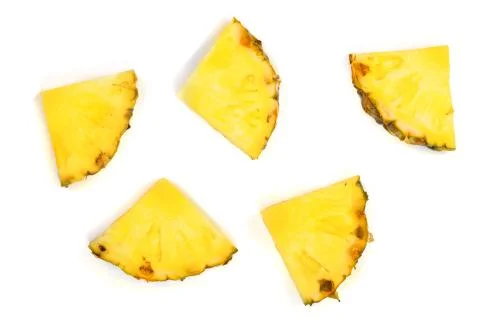 Sliced pineapple isolated on white background. Top view. Flat lay pattern Foto stock