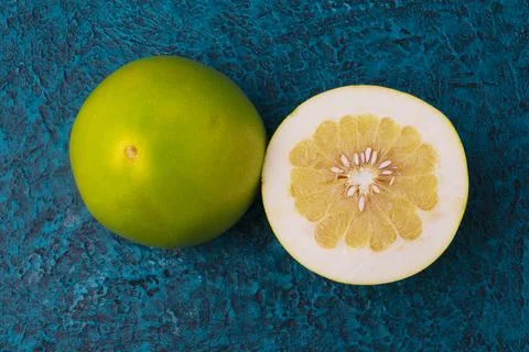 Sliced pomelo Stock Photos