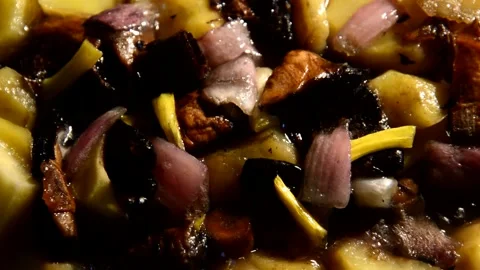 Sliced potato with sliced champignons, red and green onion Stock Footage 314586204