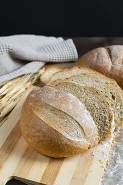 Sliced Rustic Bread with Wheat Foto stock