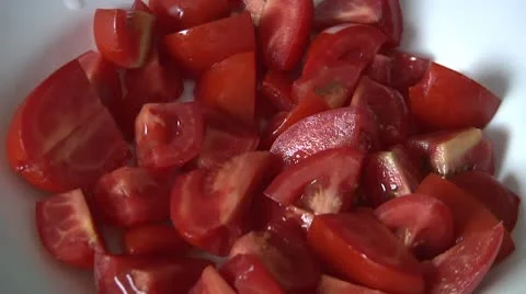 Sliced tomatoes Video stock 8959232
