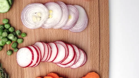 Sliced vegetables slice placed wooden board summer salad cooking recipe top view Vidéo 236033778