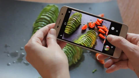 Slicing avocado in a kitchen environment. Strong and vivid colors. Stock Footage 101668121
