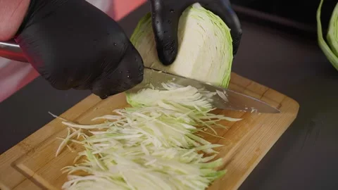 Slicing cabbage Video stock 268577109
