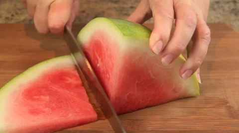 Slicing A Fresh Watermelon 스톡 동영상 67826069