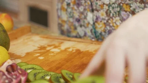 Slicing green apple Stock Footage 78489037