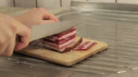 Slicing ham 库存影片 33743132