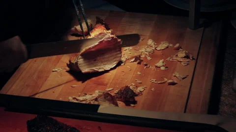 Slicing Pork 動画素材 64143634