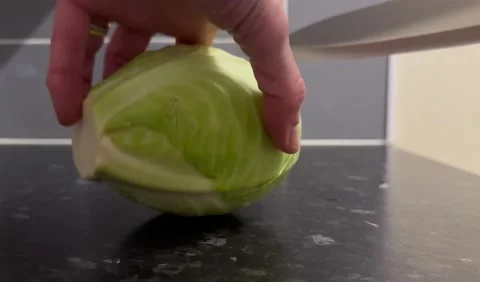 Slicing A White Cabbage Vídeo Stock 319762694