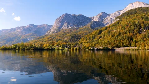 Slick water surface on Mountain Lake Grundlsee in Austria, Alps in Autumn Stock-Footage 164042866
