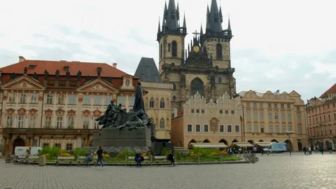 Slide across Old Town Square in Prague Stock Footage 81160927