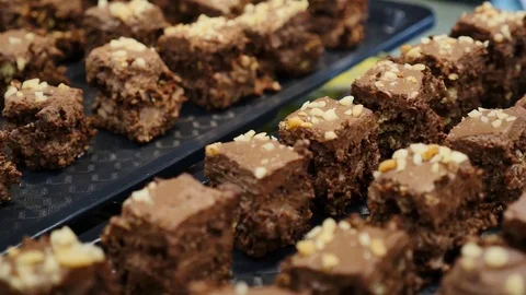 Slider for cakes 動画素材 71937286