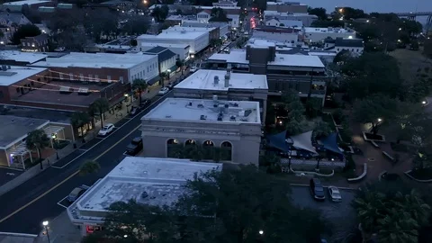 Slider motion aerial shot of downtown area of Beaufort, South Carolina. Stock-Footage 123780381