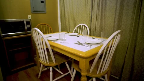 Slider panning right Kitchen Table, Shelter Dinning room Video stock 92402786