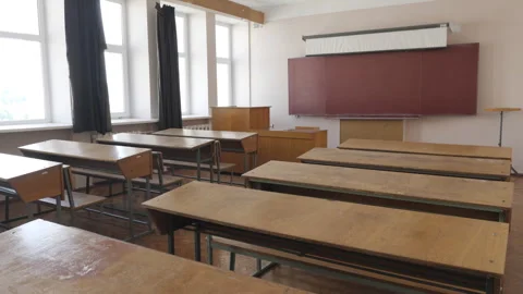 Slider Shot Of Empty Old Wooden College University Lecture Classroom Hall 库存影片 244590933