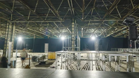 Slider timelapse shot of Large Indoor Stage Setup 動画素材 318954266