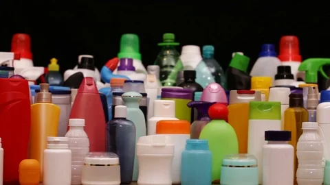 Sliding camera in front of lots of plastic bottles 動画素材 82797717