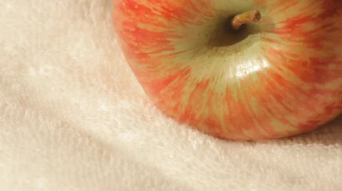 Sliding view of an apple on a white towel Stock Footage 56058034