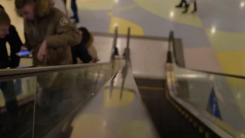 Slightly defocused crowd of walking people in the newly opened shopping mall Stock Footage 72706883