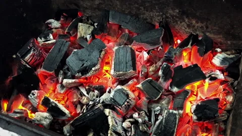 Slo-Mo burning charcoals Video stock 154313117