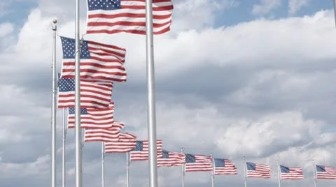 SLO MO, MS, LA, Lockdown of ring of American flags, Washington DC, USA Vidéo 10702326
