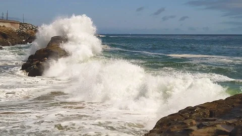 SloMo-BigWaves-1 Video stock 115362100