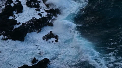 Slomotion Waves Hawaii 4 Stock Footage 324891220