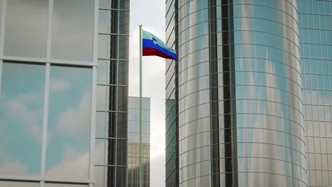 Slovenia Flag 3D Render Animation on Pole with City Buildings 動画素材 332311212