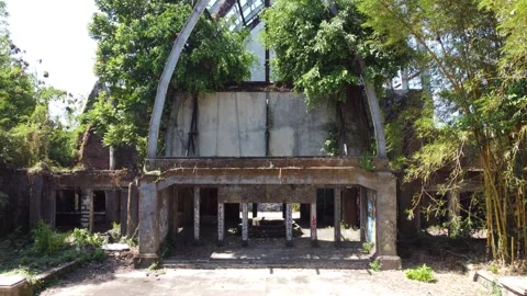 Slow ascend abandoned building 스톡 동영상 329892873