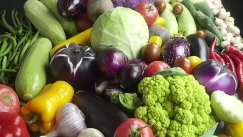 A Slow Camera Pan Over A Rich Assortment Of Fresh Vegetables. 库存影片 340609743