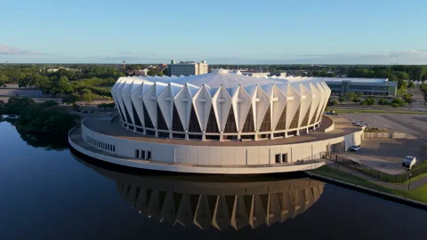 Slow Drone Approach to Hampton Coliseum at Sunrise, Hampton, Virginia Видео 336288652