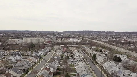Slow drone hovering over town New Jersey 動画素材 106650983